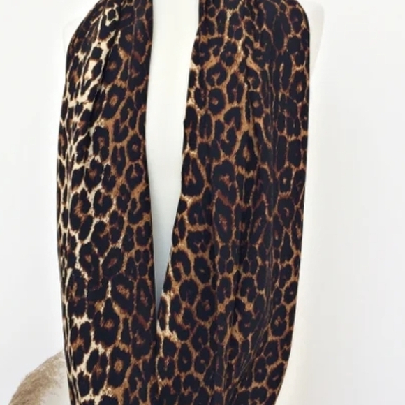 Accessories - Leopard Print Scarf